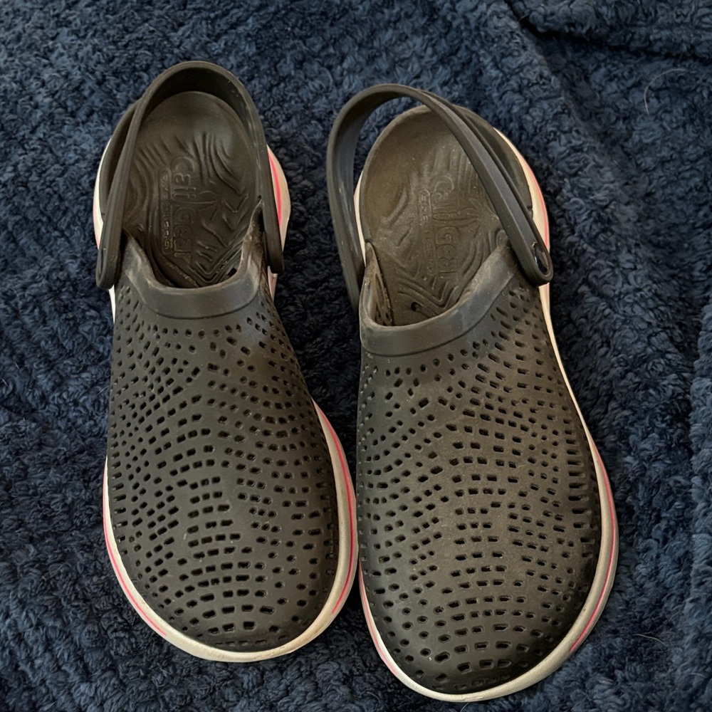 Black Sketches Perforated  Clogs with Pink Trim